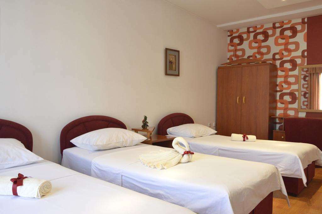 Hotel Ani Skopje Zimmer foto
